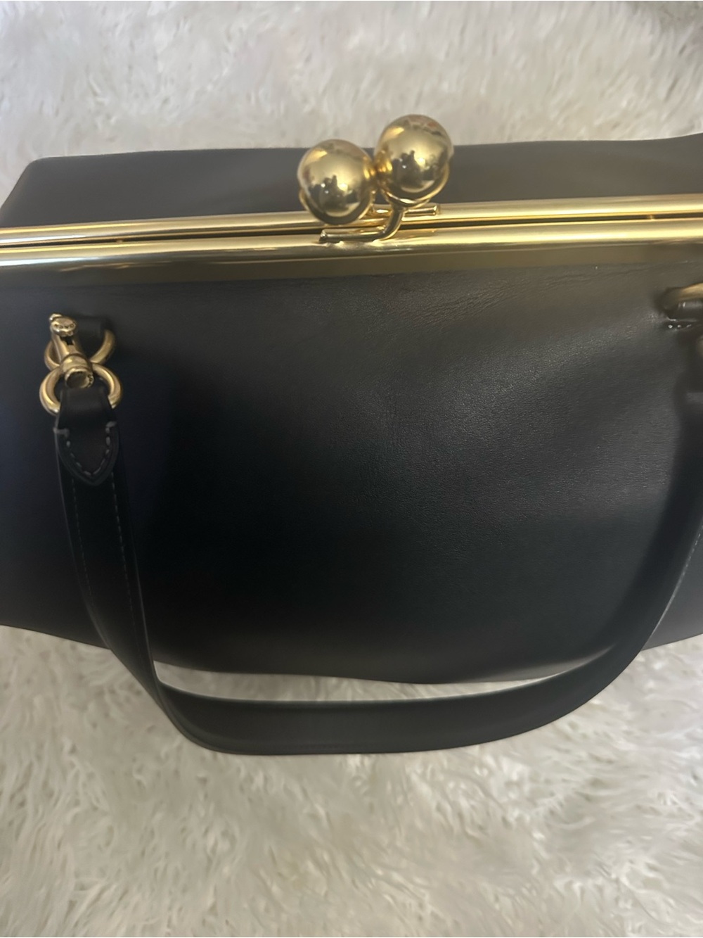 Coach Large Kisslock Bag - Picture 3 of 5